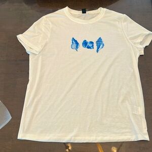 Short Sleeve Seashell Graphic Shirt